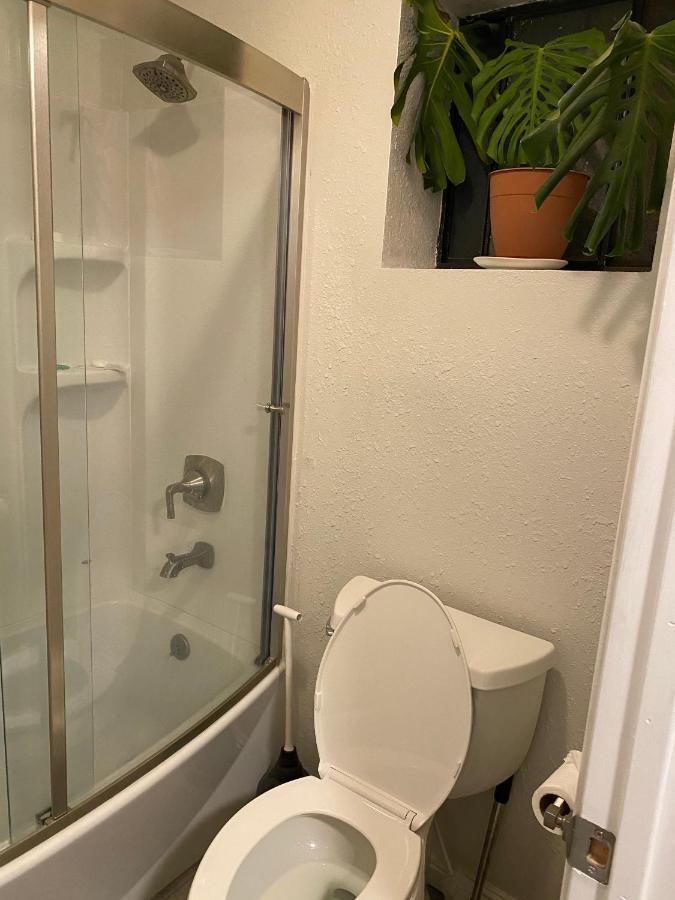 Private La Bedroom W Private Half-Bathroom - Ac - Wifi - Private Fridge -Smart Tv Los Ángeles Exterior foto